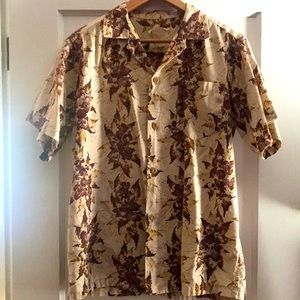 True vintage men’s shirt by Royal Hawaiian